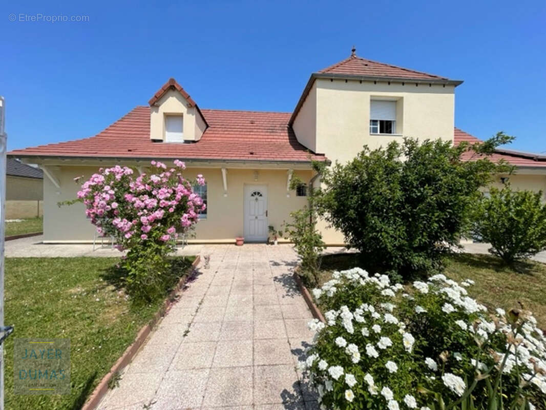 Maison à CRISSEY
