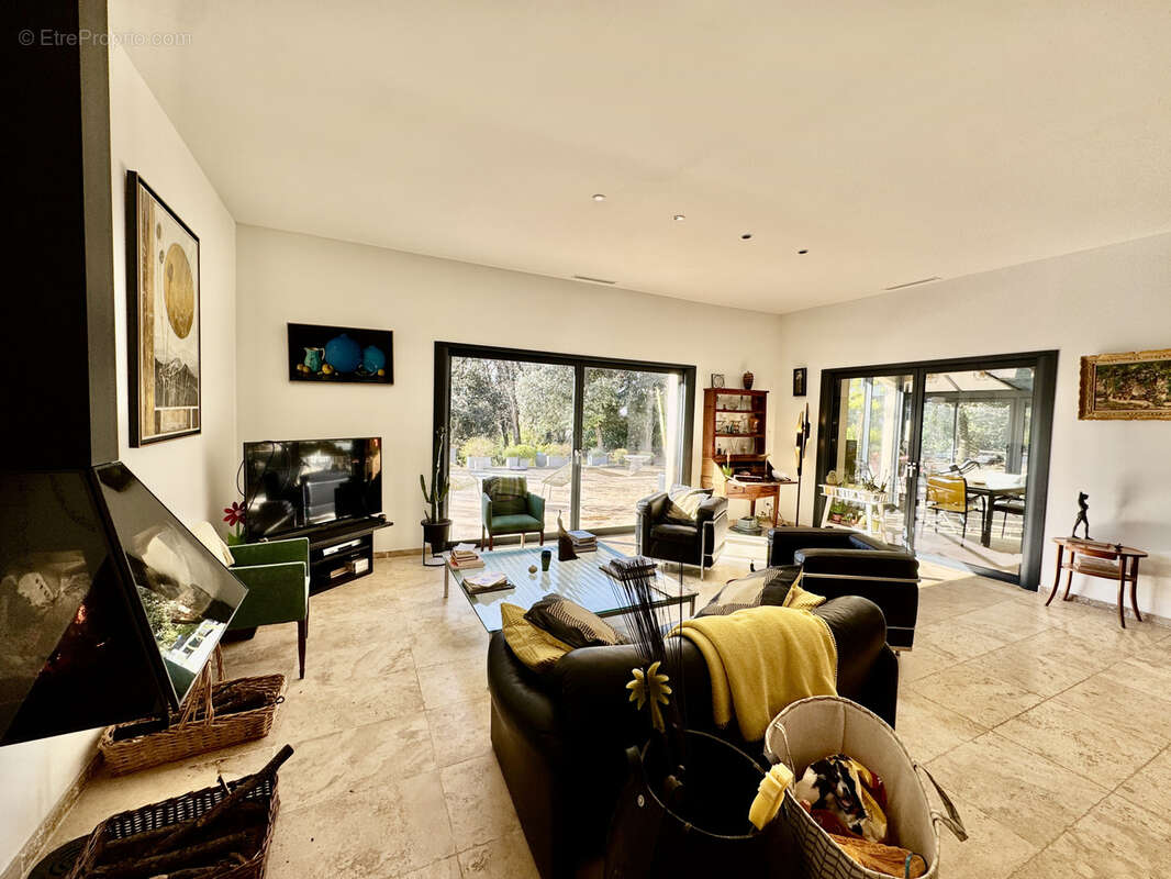 Maison à AUBUSSARGUES