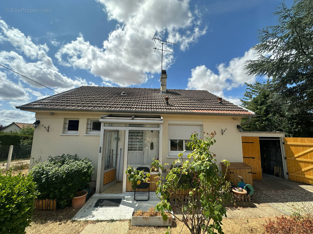 Maison à BUEIL