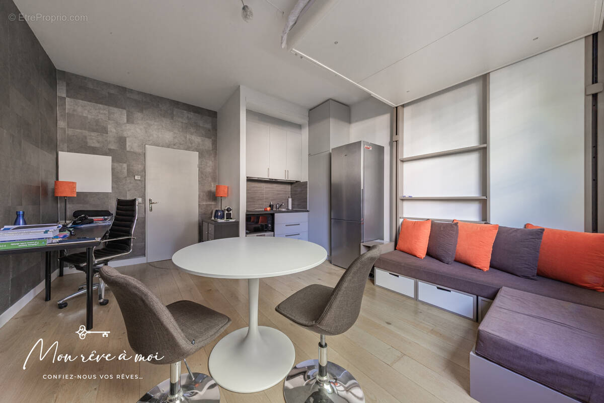 Appartement à LEVALLOIS-PERRET