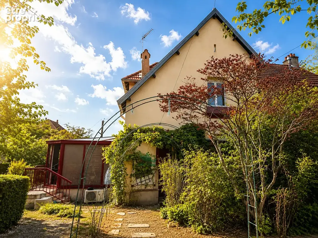Maison à rafraîchir avec charme des années 30 - Rare et ensoleillée ! - photo 1