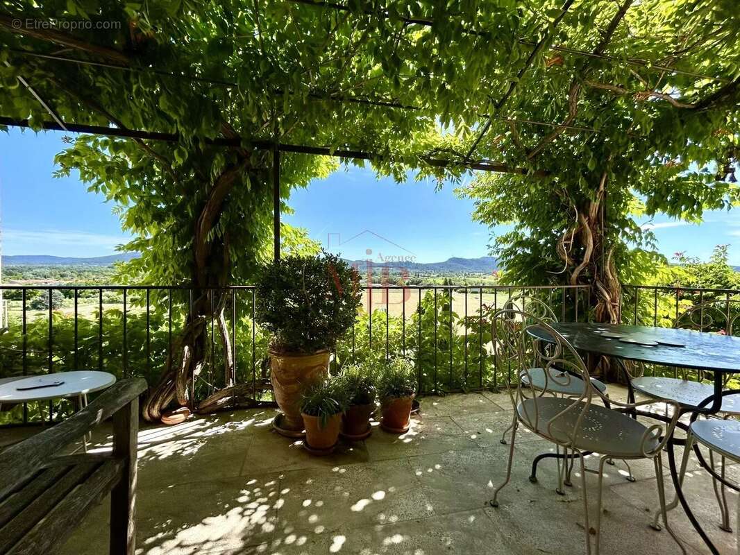 Maison à CADENET