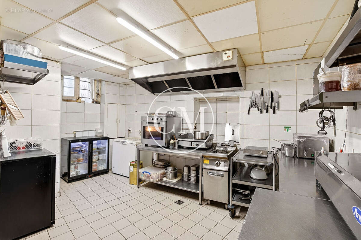 Commerce à VERSAILLES