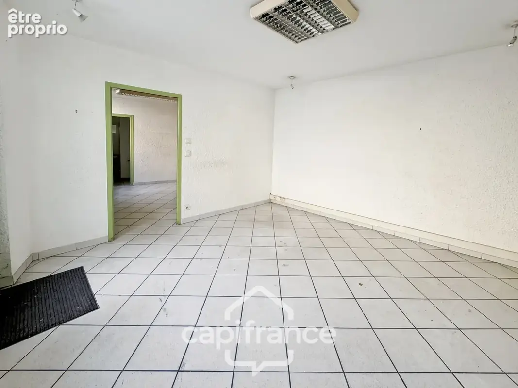 SPÉCIAL INVESTISSEURS – Immeuble de rapport avec fort potentiel – Chalon-sur-Saône - photo 2