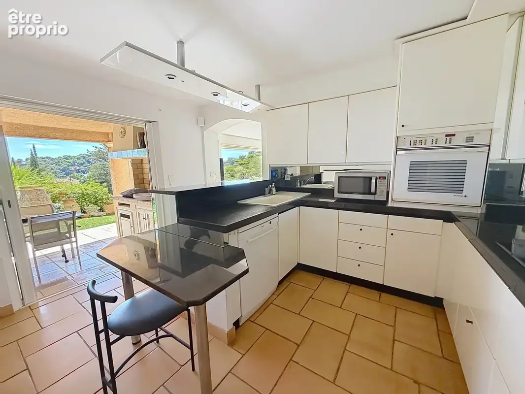 Cagnes-sur-mer - villa familiale au calme avec vue mer - photo 7