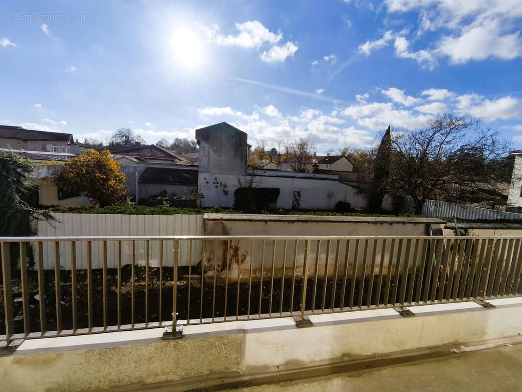 Appartement à SAINT-BONNET-DE-MURE