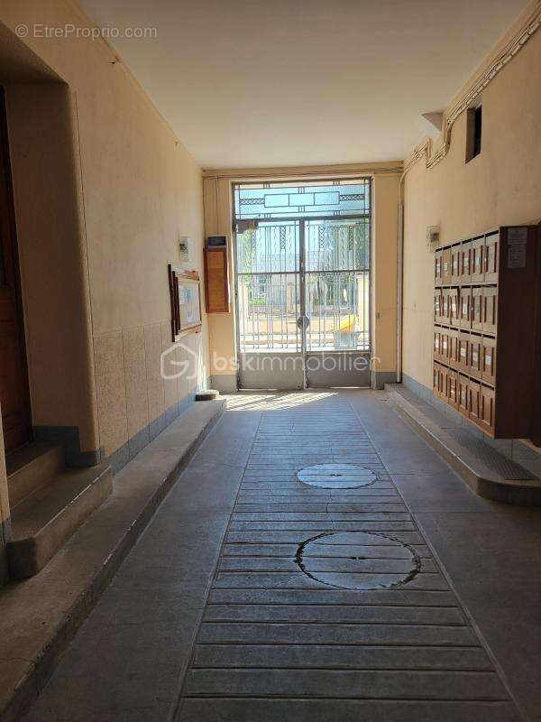 Appartement T3 - Entièrement rénové - Rue Gustave Nadaud - photo 12