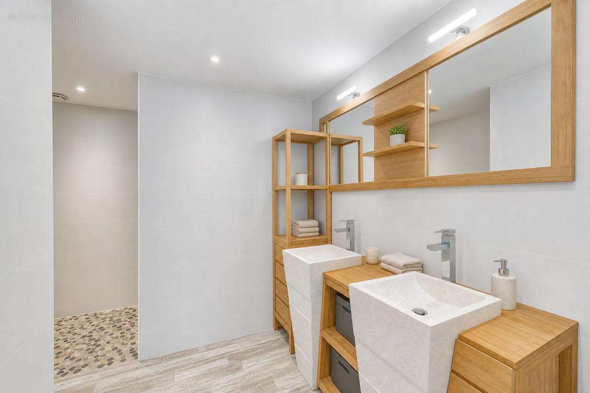 Maison rénovée 5 pièces à Saint-Laurent-de-la-Prée - photo 6
