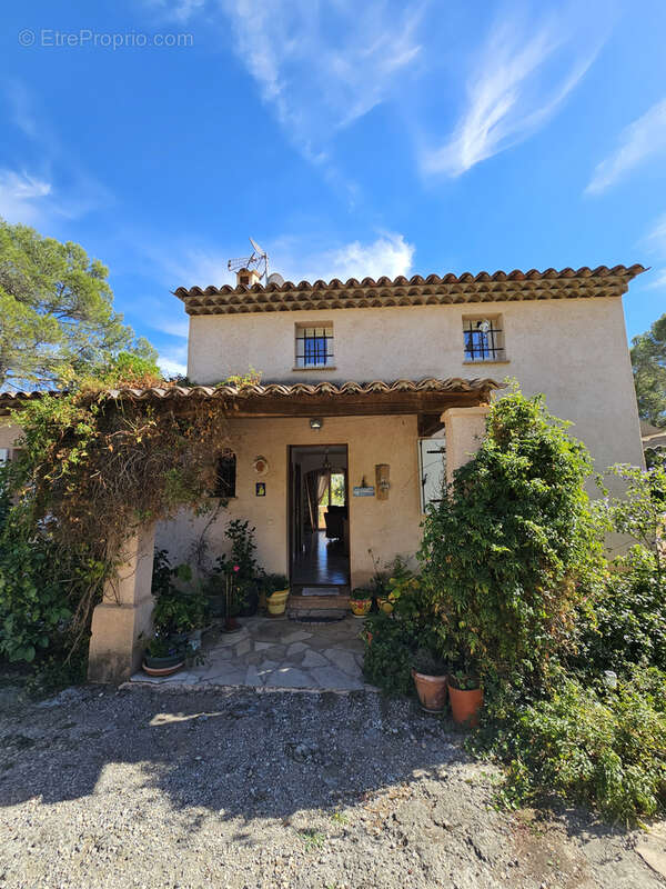 Maison à PEYMEINADE