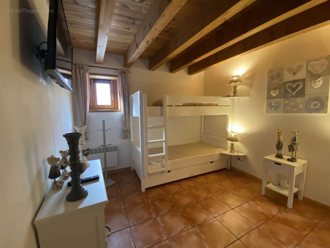 Dpt Pyrénées Orientales (66), à vendre JUJOLS maison en pierres rénovée 4 pièces 128 m² terrasse, cave - photo 6