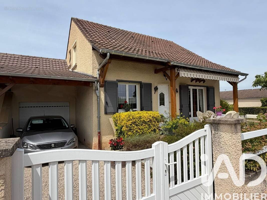 Photo 1 - Maison à VITRY-EN-CHAROLLAIS