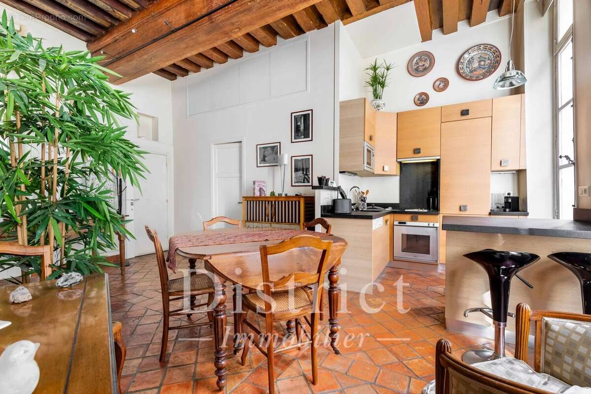 Appartement à PARIS-4E