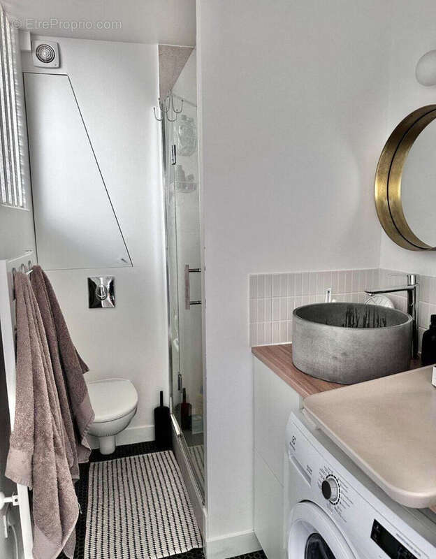 Appartement à PARIS-20E