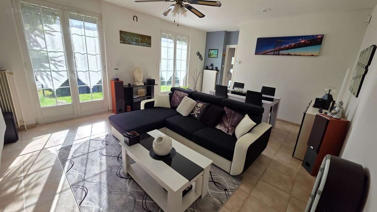 Maison à BAUDRIERES