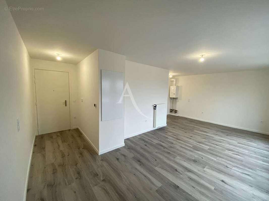Appartement à LE BLANC-MESNIL