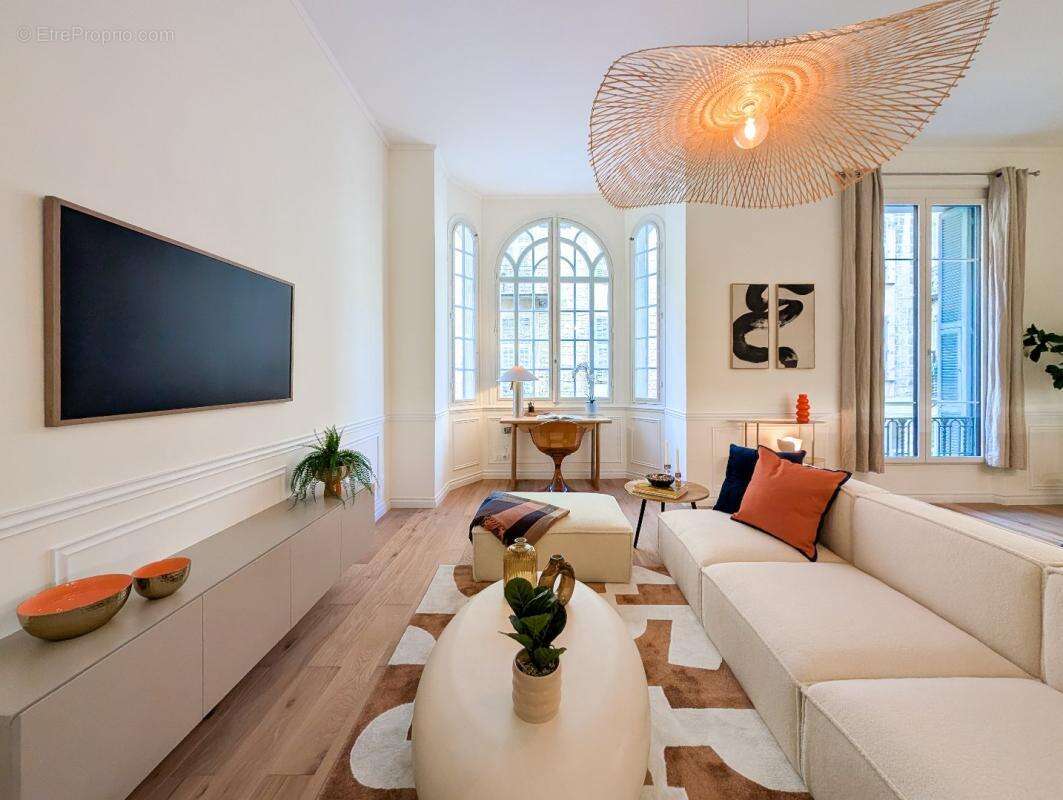 Appartement à AURIBEAU-SUR-SIAGNE