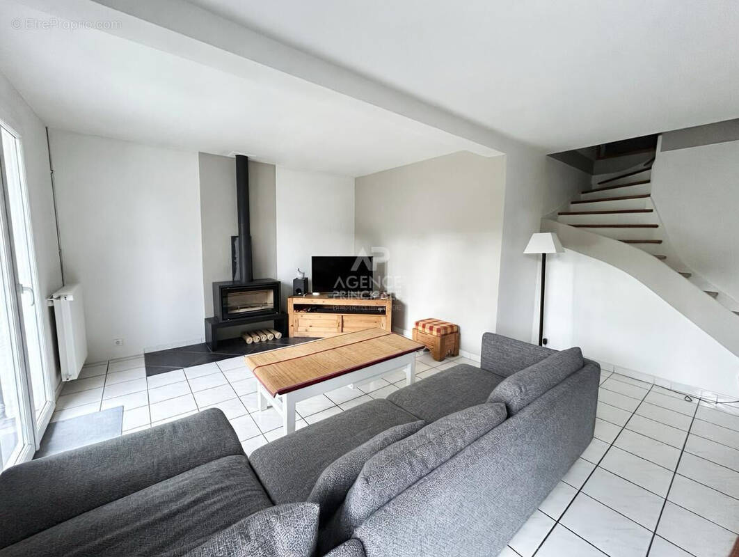 Maison à VERNEUIL-SUR-SEINE