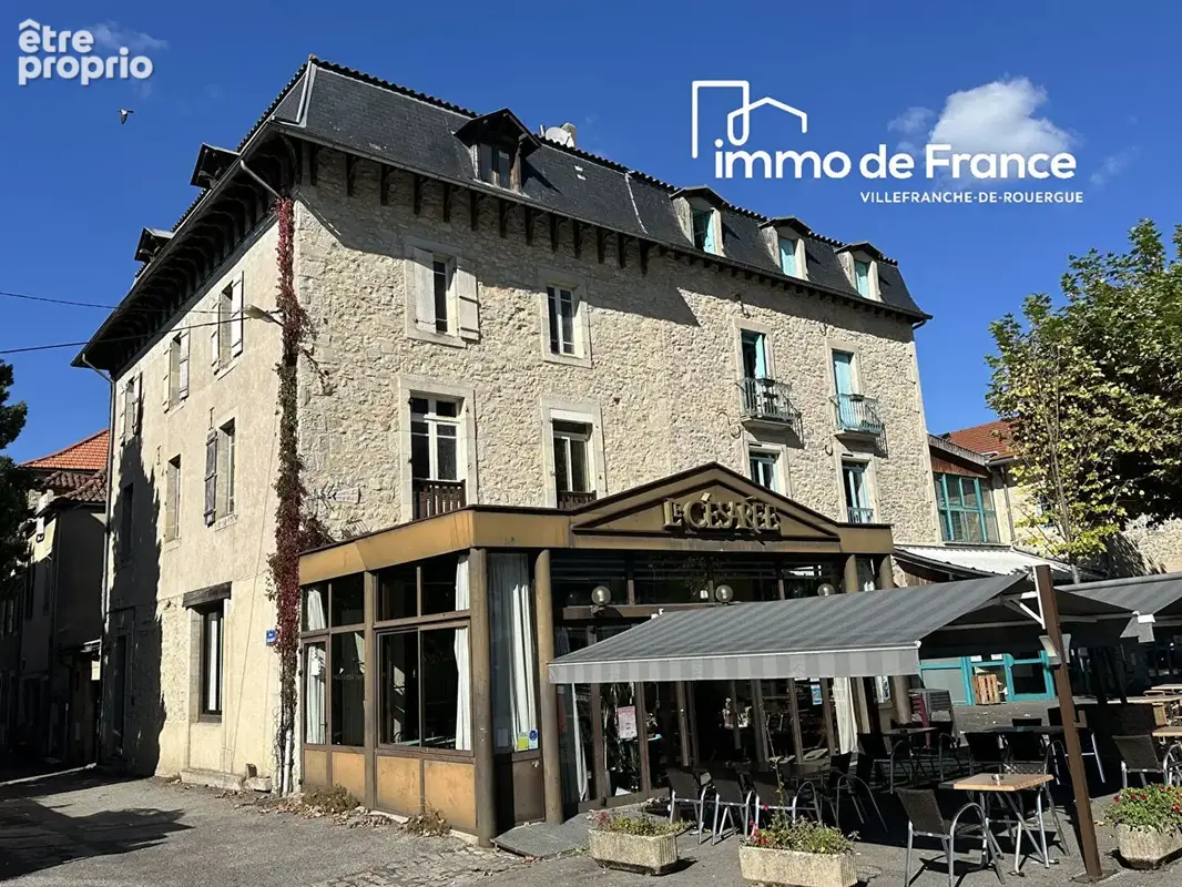 Immeuble avec murs de bar brasserie et étages a aménager - photo 1