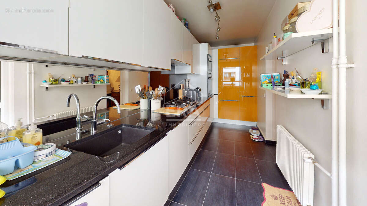 Appartement à PARIS-19E