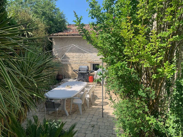 Maison à SAINT-DIZANT-DU-GUA