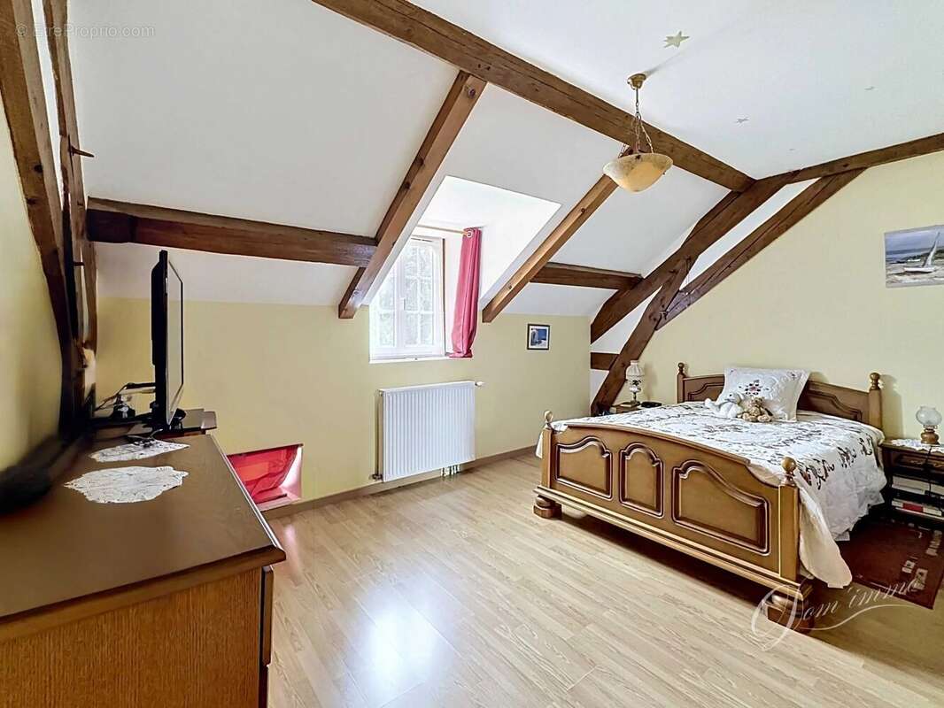 En exclusivité: Maison de campagne en pierres au cœur de la campagne bourguignonne - photo 11