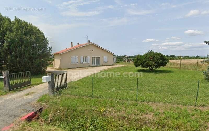 Maison de plain-pied avec vue sur les champs, près de 2 000 m² de terrain NERIGEAN (33) - photo 2