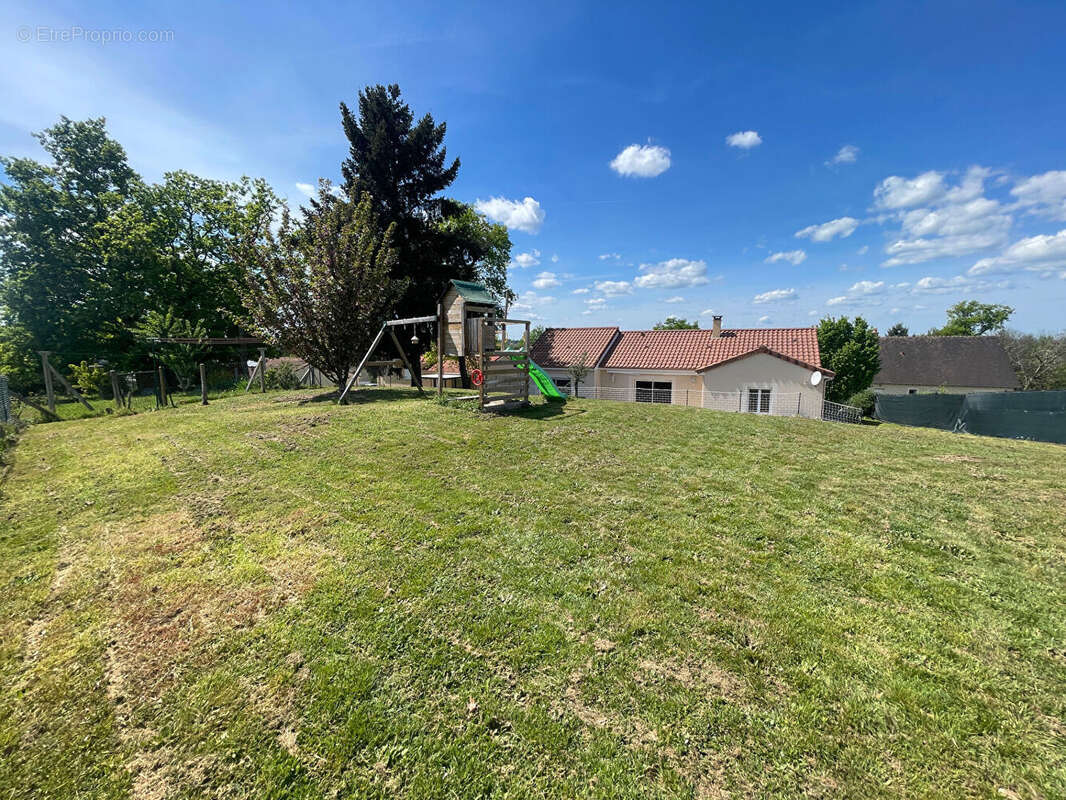 Maison à BOSMIE-L'AIGUILLE