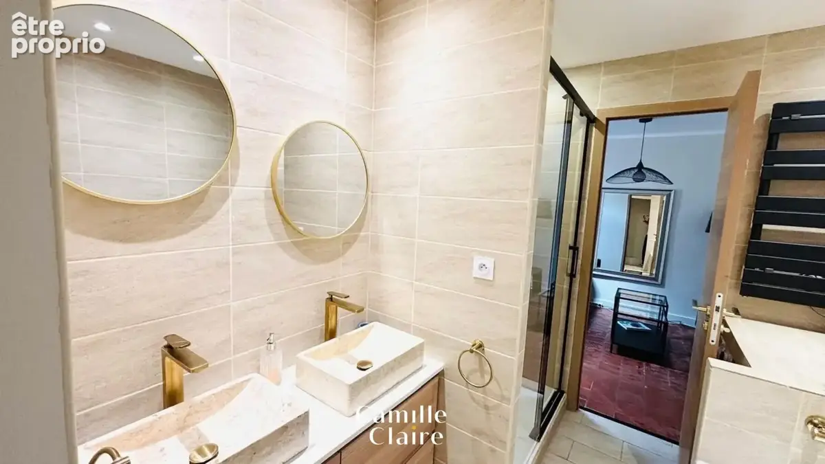 Dernier étage en plein cœur d'Aix EN PROVENCE : Appartement  T2/ T3 de 55 m2 rénové  Idéal location saisonniè - photo 8
