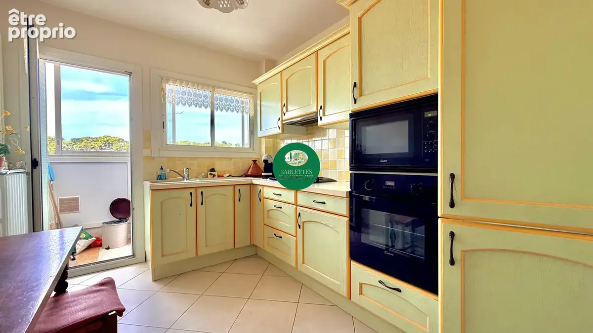 Appartement faux T4   Les Sablettes   Dernier étage avec ascenseur plein sud - photo 17