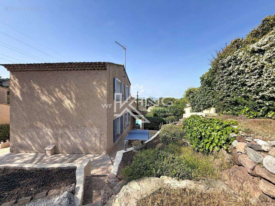 Maison à FREJUS