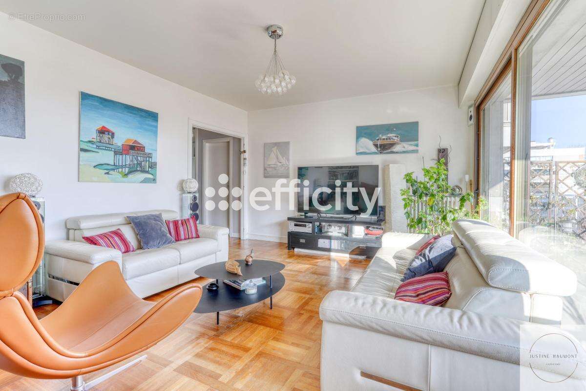 Appartement à GARCHES
