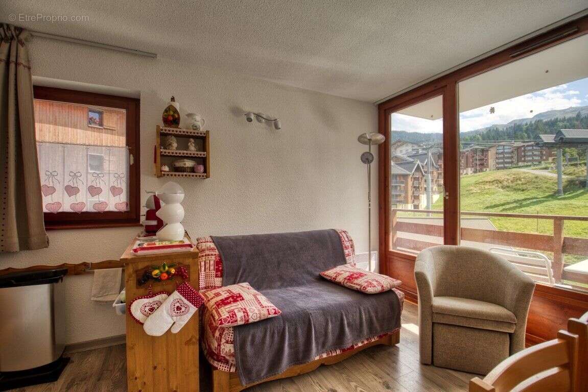 Appartement à MORILLON