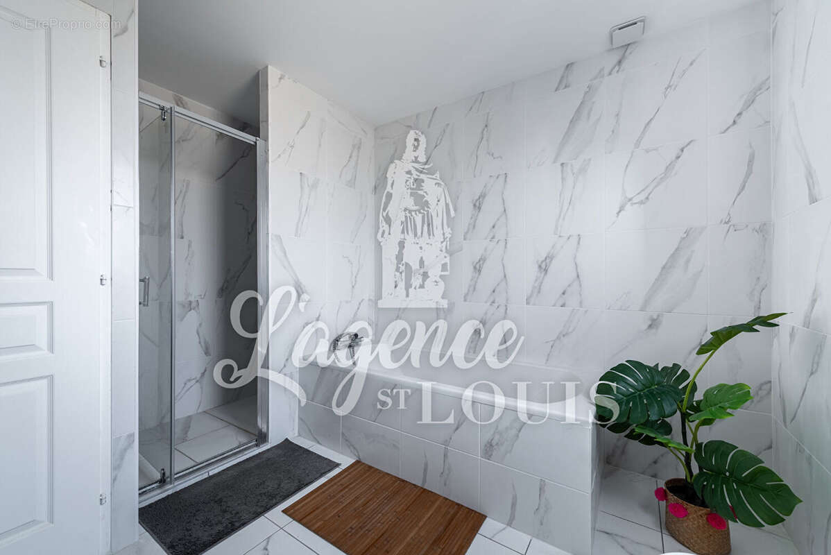 Maison à MAY-SUR-ORNE