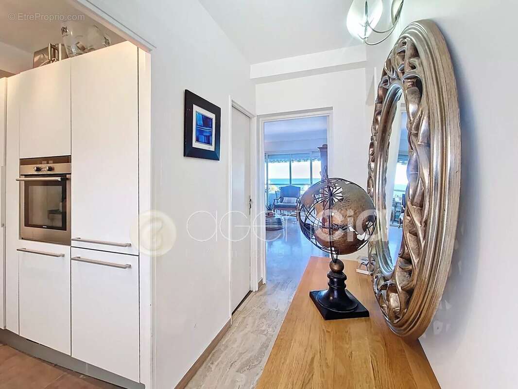 Appartement à VILLENEUVE-LOUBET