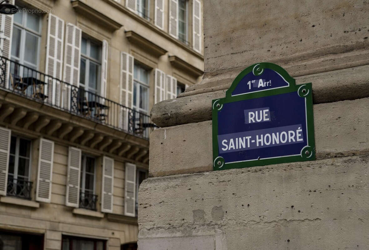 Appartement à PARIS-1E