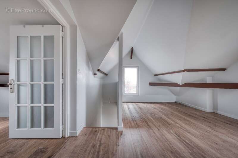 Maison bourgeoise en pierre de meulière 9 pièces - 6 chambres - Appartement indépendant - Savigny sur Orge (91) - photo 16