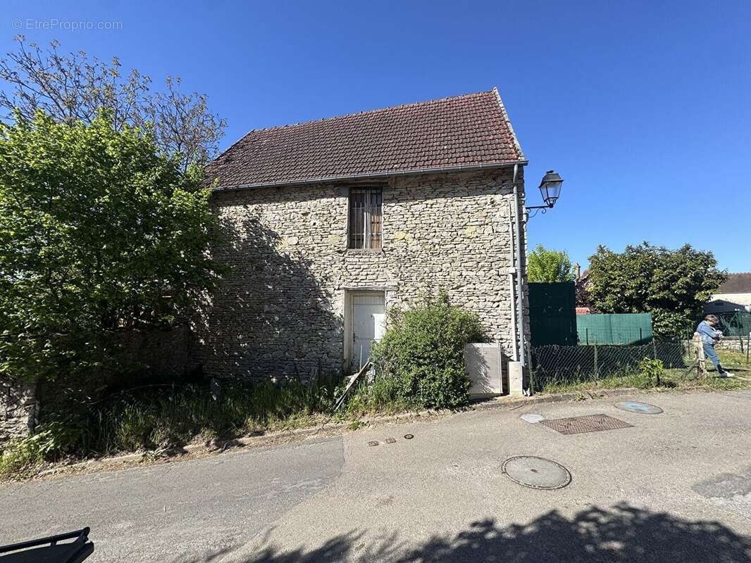 Magny en Vexin 95420 - photo 3