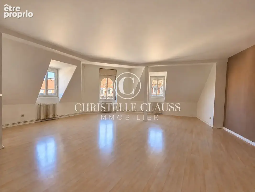 STRASBOURG - ORANGERIE - Duplex attique - 3 pièces - 80 m² - 5ème étage - Ascenseur - photo 2