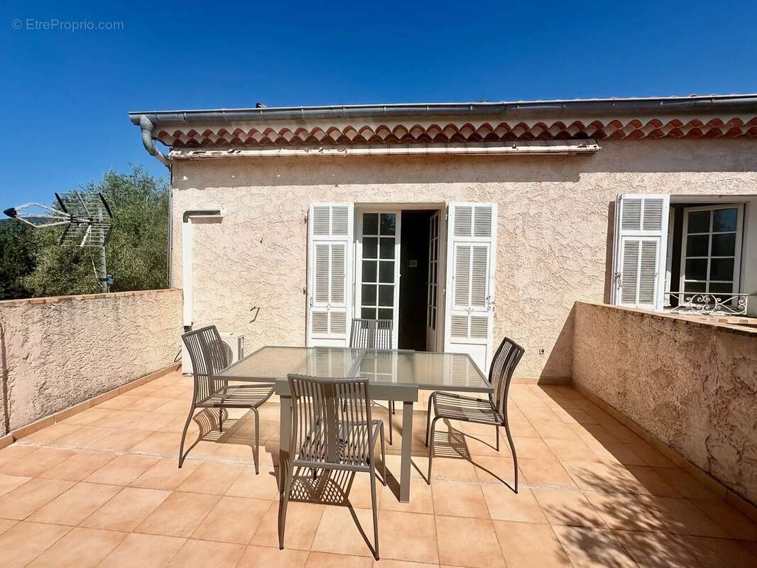 Maison à CONTES