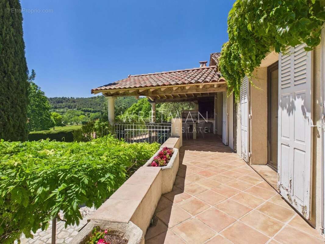 Maison à CALLIAN