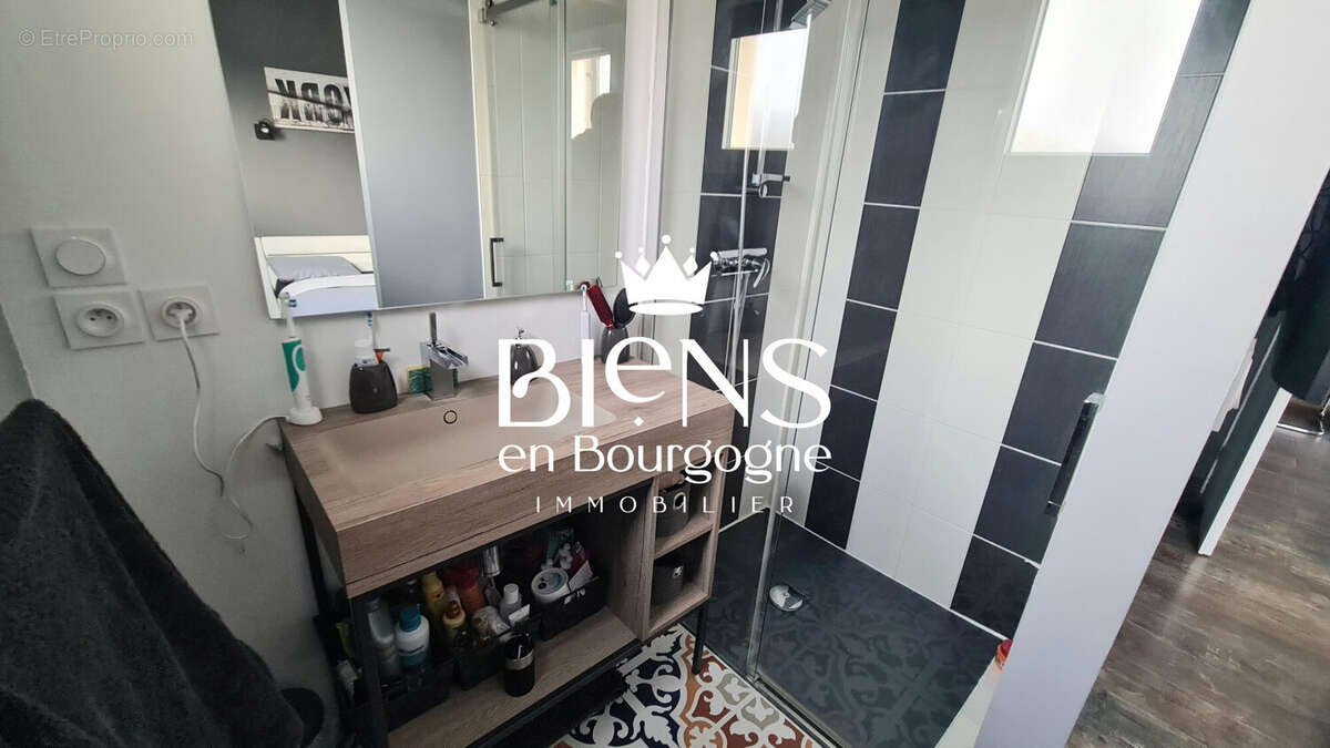 Maison à MEURSANGES