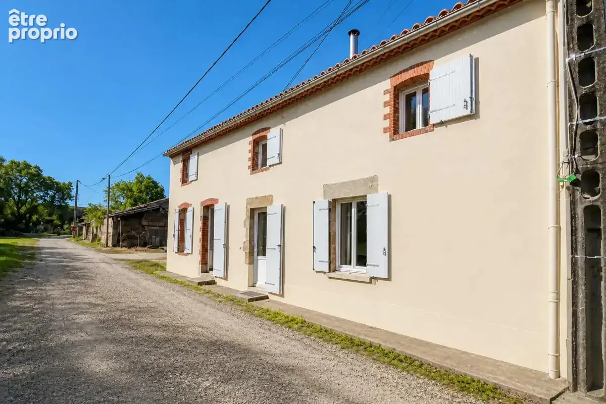 Maison de 6 pièces de 170 m² à Les Brouzils - photo 13