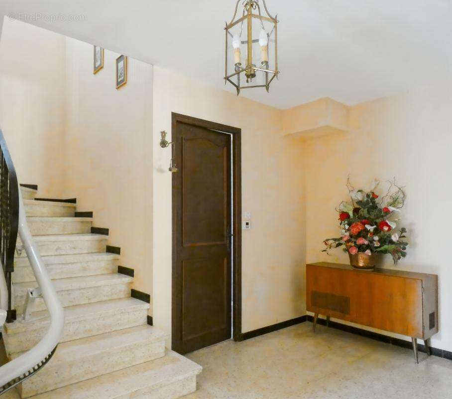 Maison à BAGNOLS-SUR-CEZE