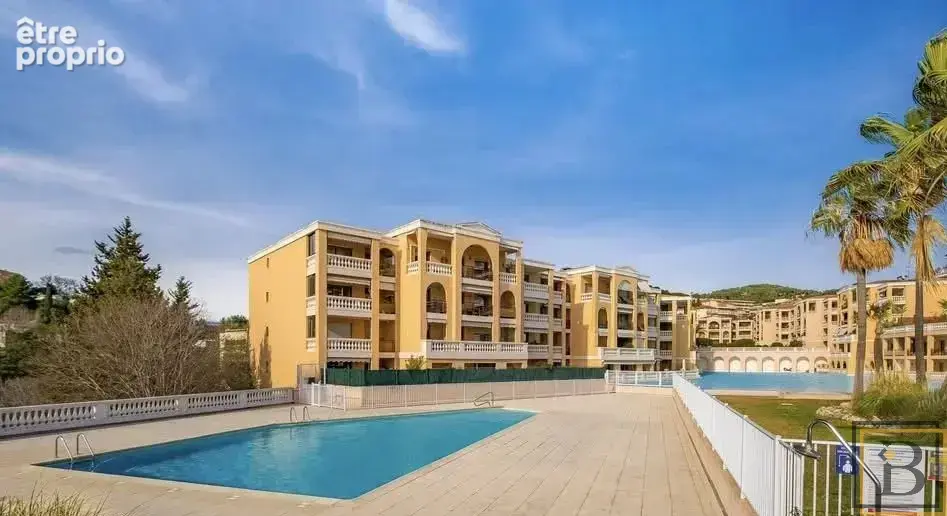 Superbes rénovations et prestations de qualité pour ce 4 pièces de 96 m2 avec piscine - photo 18