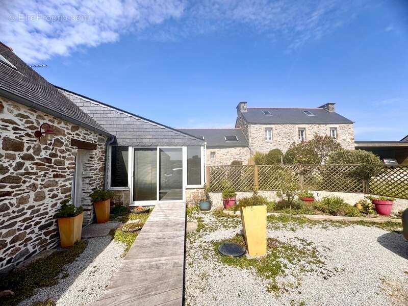 Maison à LANNILIS