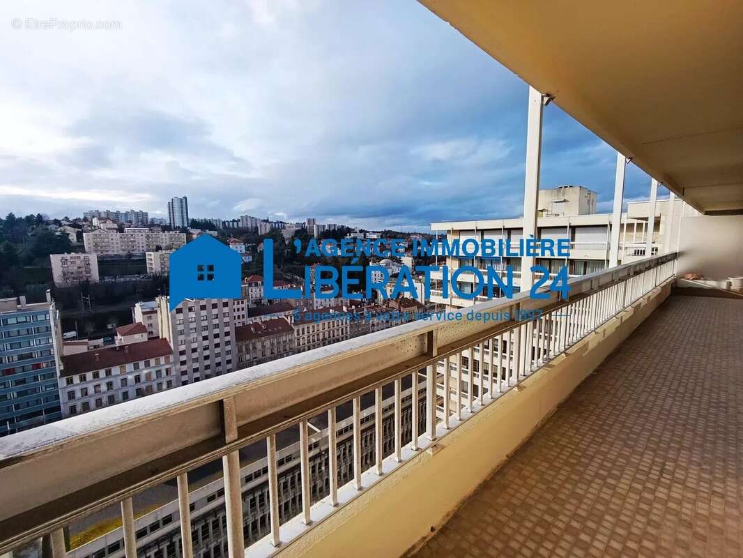 Appartement à SAINT-ETIENNE