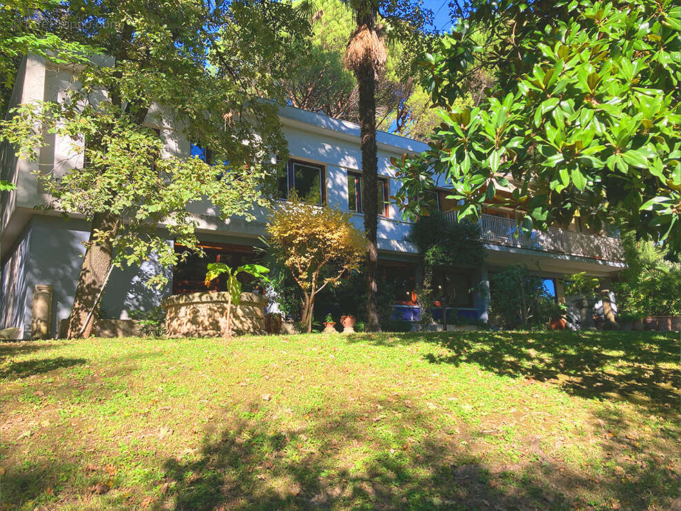 Maison à MONTELIMAR