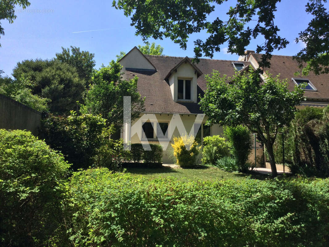 Maison à MOIGNY-SUR-ECOLE