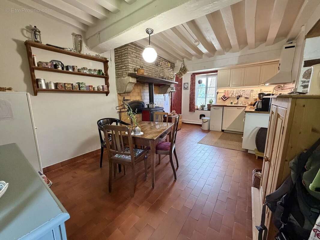 Maison à MONTREUILLON
