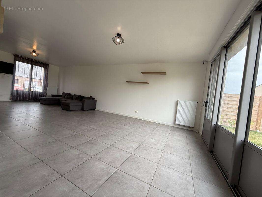 Maison à SEICHES-SUR-LE-LOIR